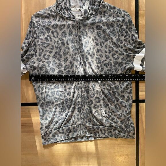 Pink zip up sweater - Picture 4 of 6